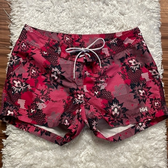 HELLY Hansen Board Shorts Size 30 - Picture 1 of 10